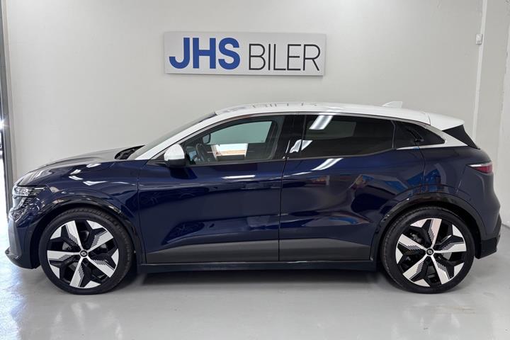 Blå Renault Megane E-Tech fra 2023