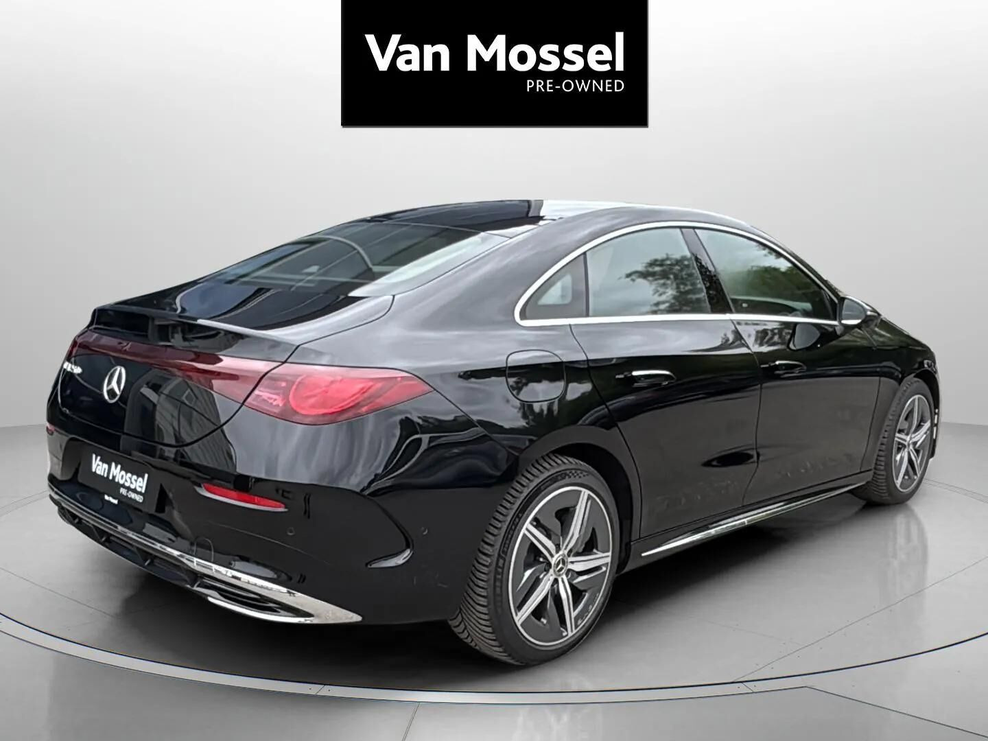 Sort Mercedes CLA250+ fra 2025