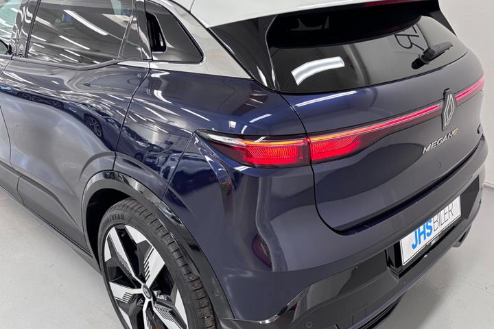 Blå Renault Megane E-Tech fra 2023