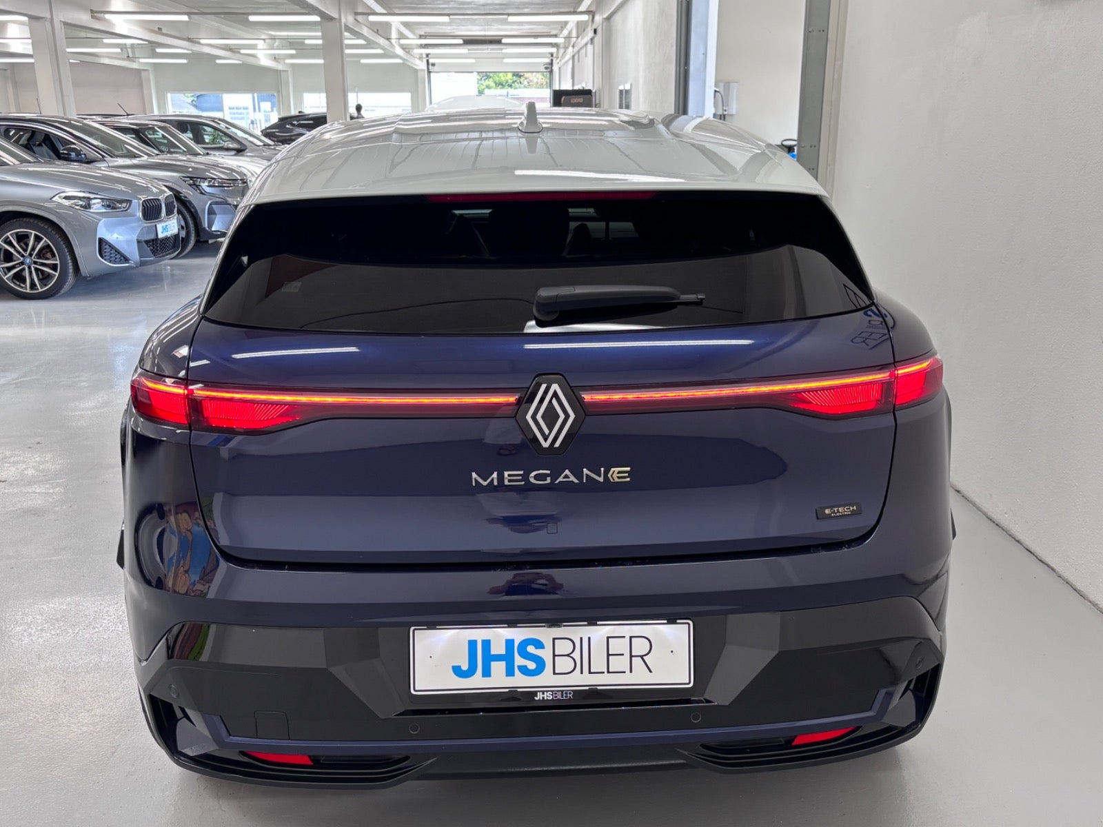 Blå Renault Megane E-Tech fra 2023