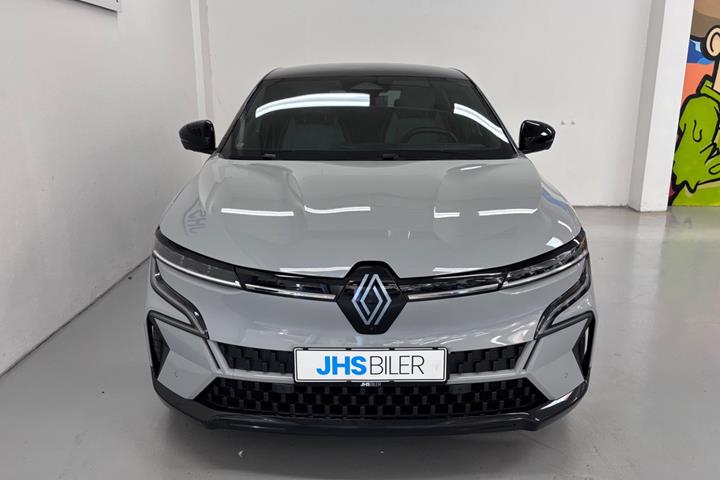 Grå Renault Megane E-Tech fra 2024