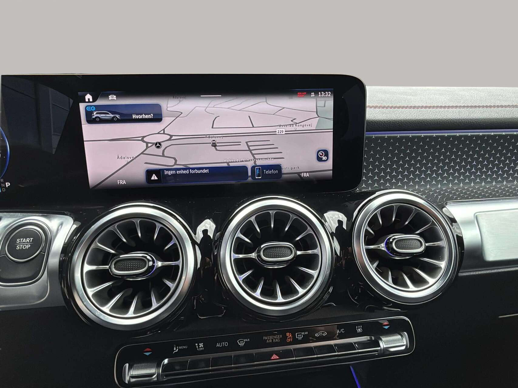 Sort Mercedes EQB 250+ fra 2024
