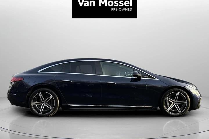 Blå Mercedes EQS 450+ fra 2023