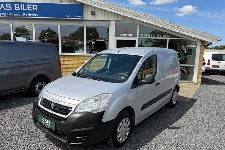 undefined Peugeot Partner fra 2017 set udefra