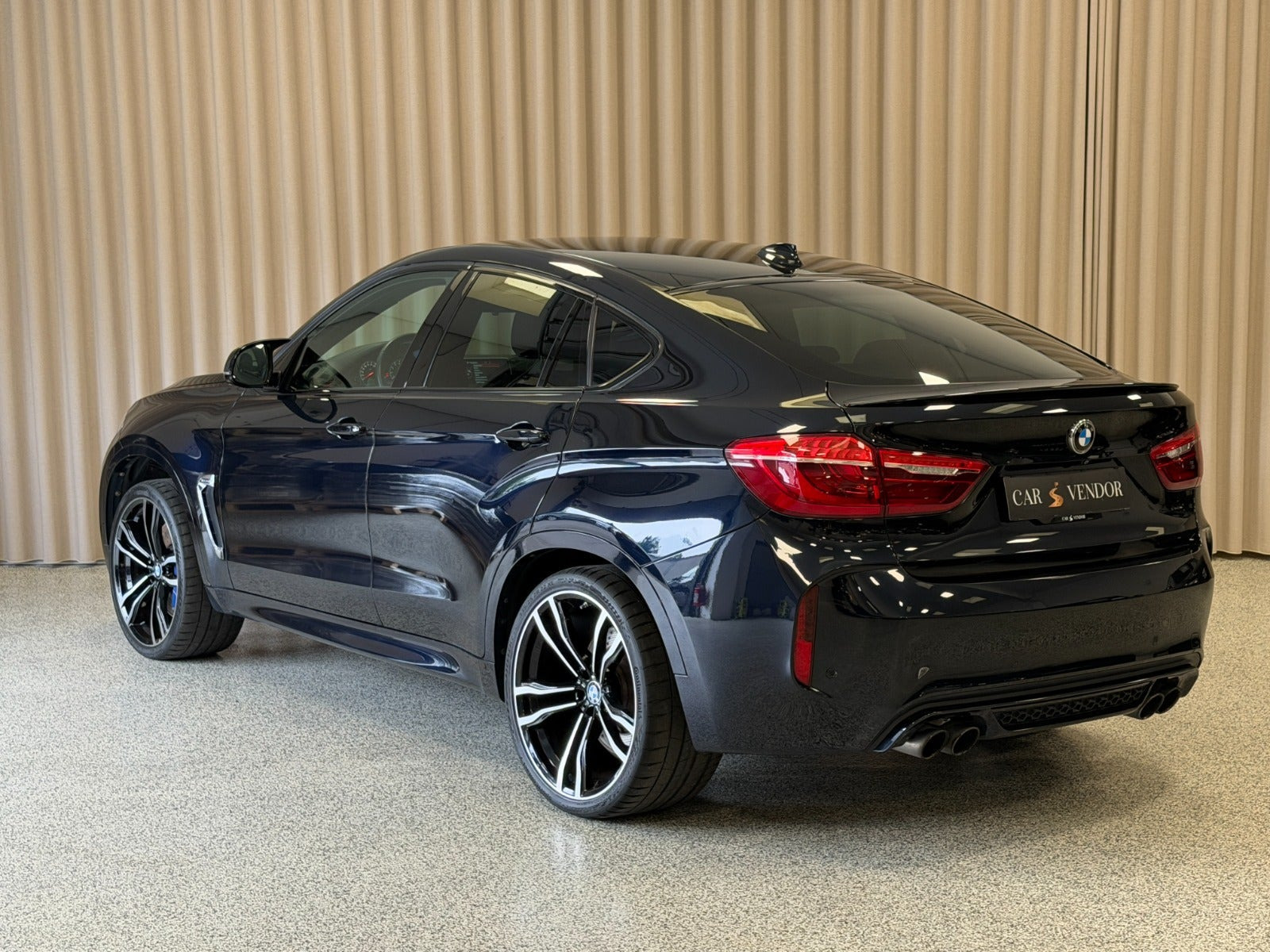 Sort BMW X6 fra 2015