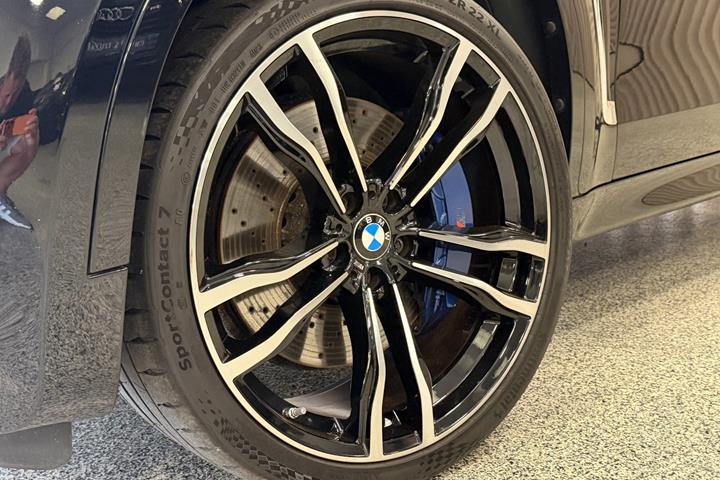 Sort BMW X6 fra 2015