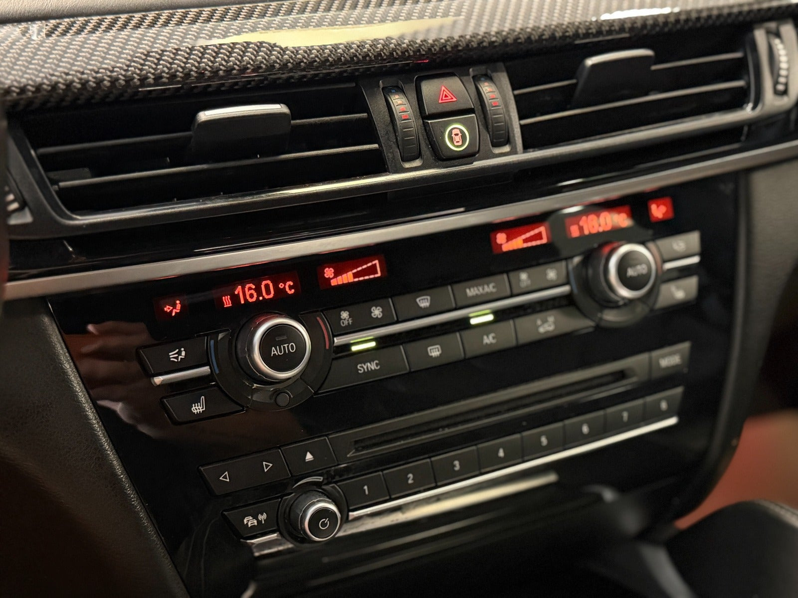 Sort BMW X6 fra 2015