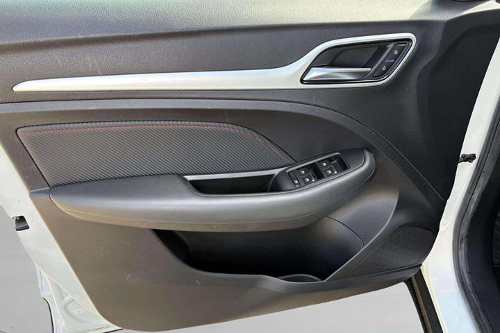 Hvid MG ZS EV fra 2022