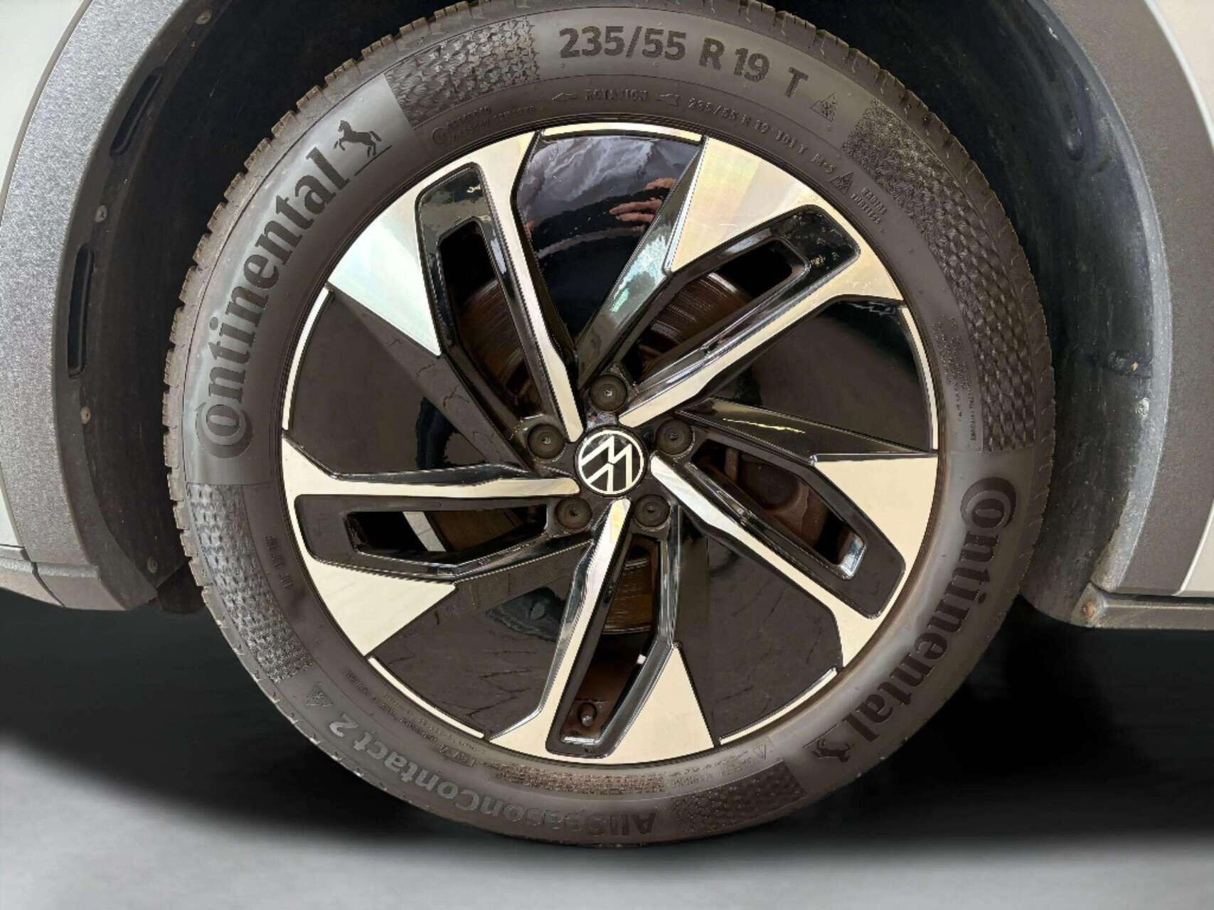 Grå VW ID.5 fra 2022