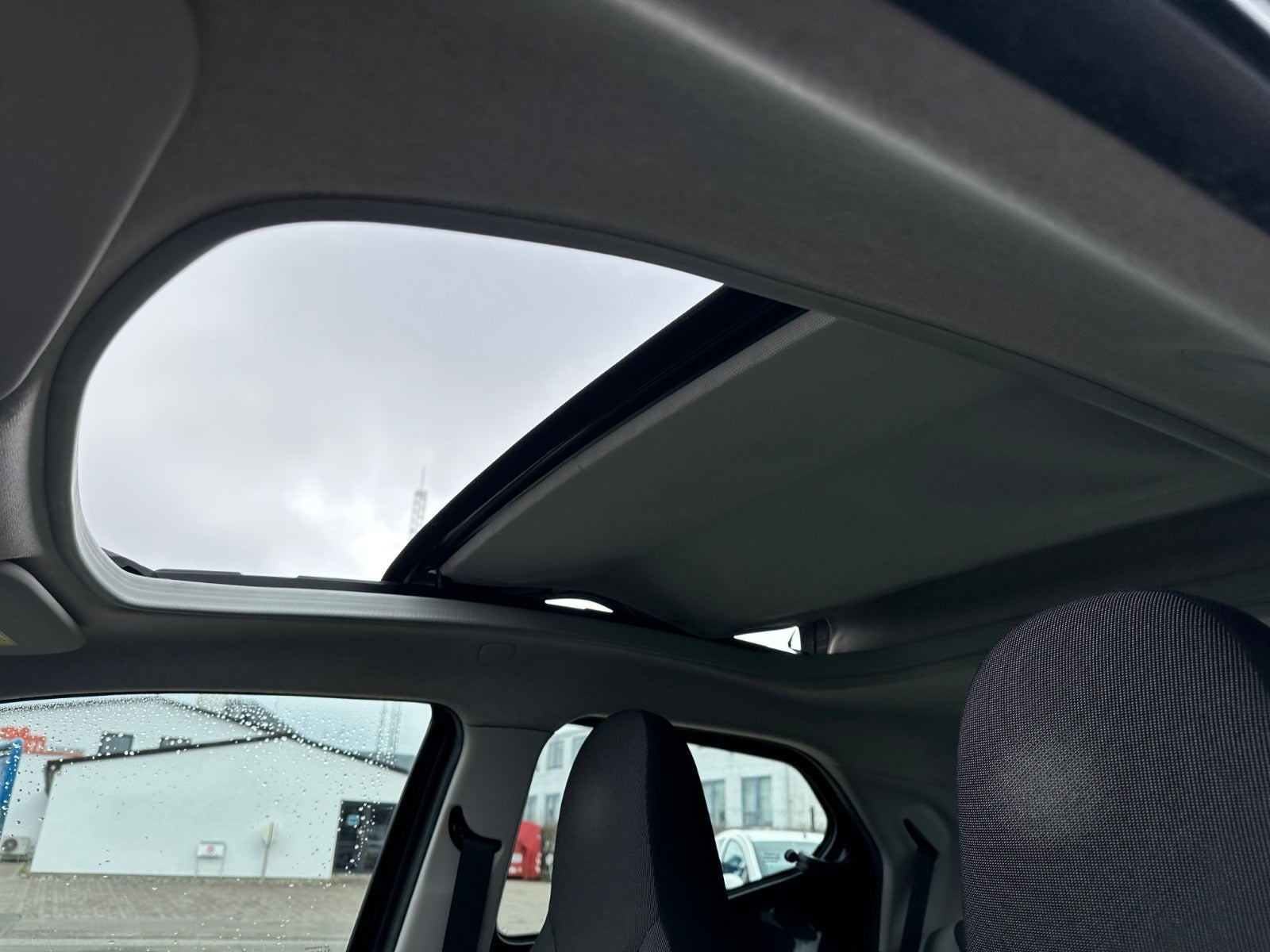 Grå Toyota Aygo fra 2018