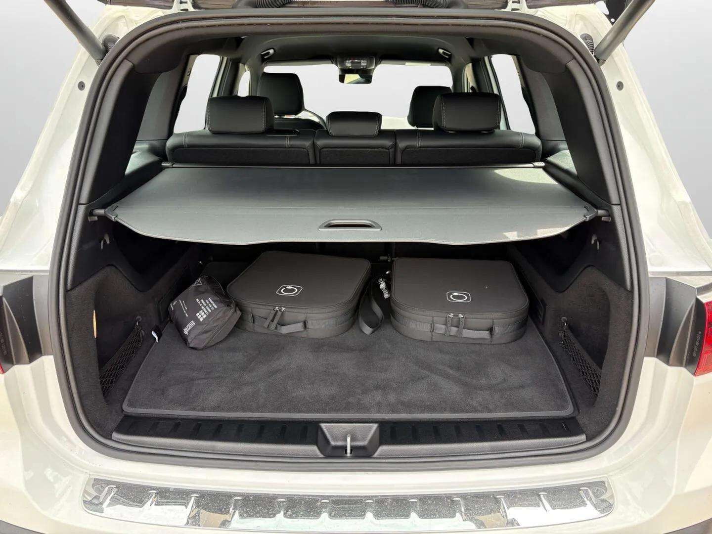 Hvid Mercedes EQB 250+ fra 2025