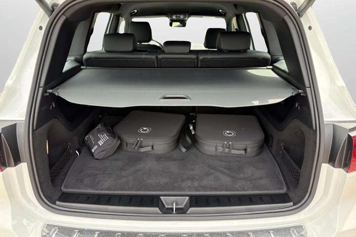 Hvid Mercedes EQB 250+ fra 2025