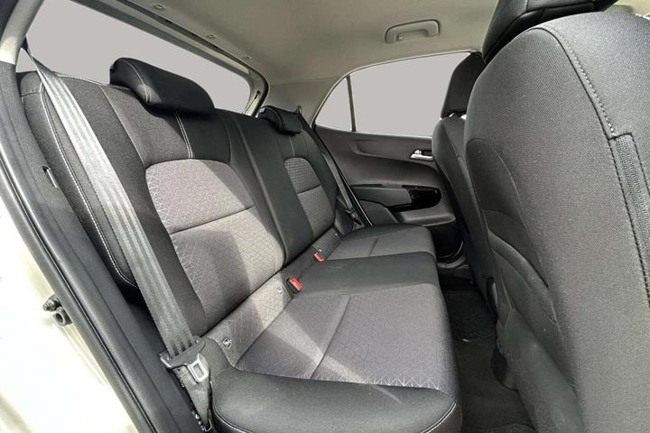 Hvid Kia Picanto fra 2023