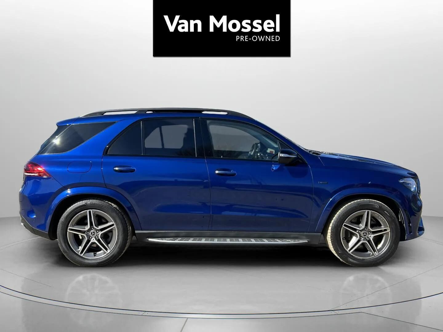 Blå Mercedes GLE350 de fra 2020