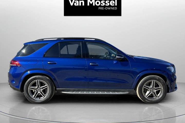 Blå Mercedes GLE350 de fra 2020