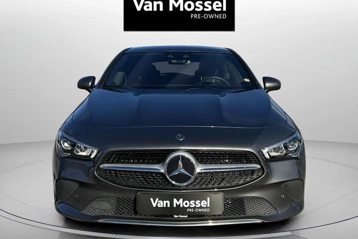 Grå Mercedes CLA200 fra 2019