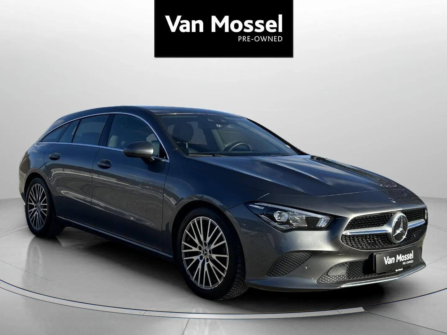 Grå Mercedes CLA200 fra 2019