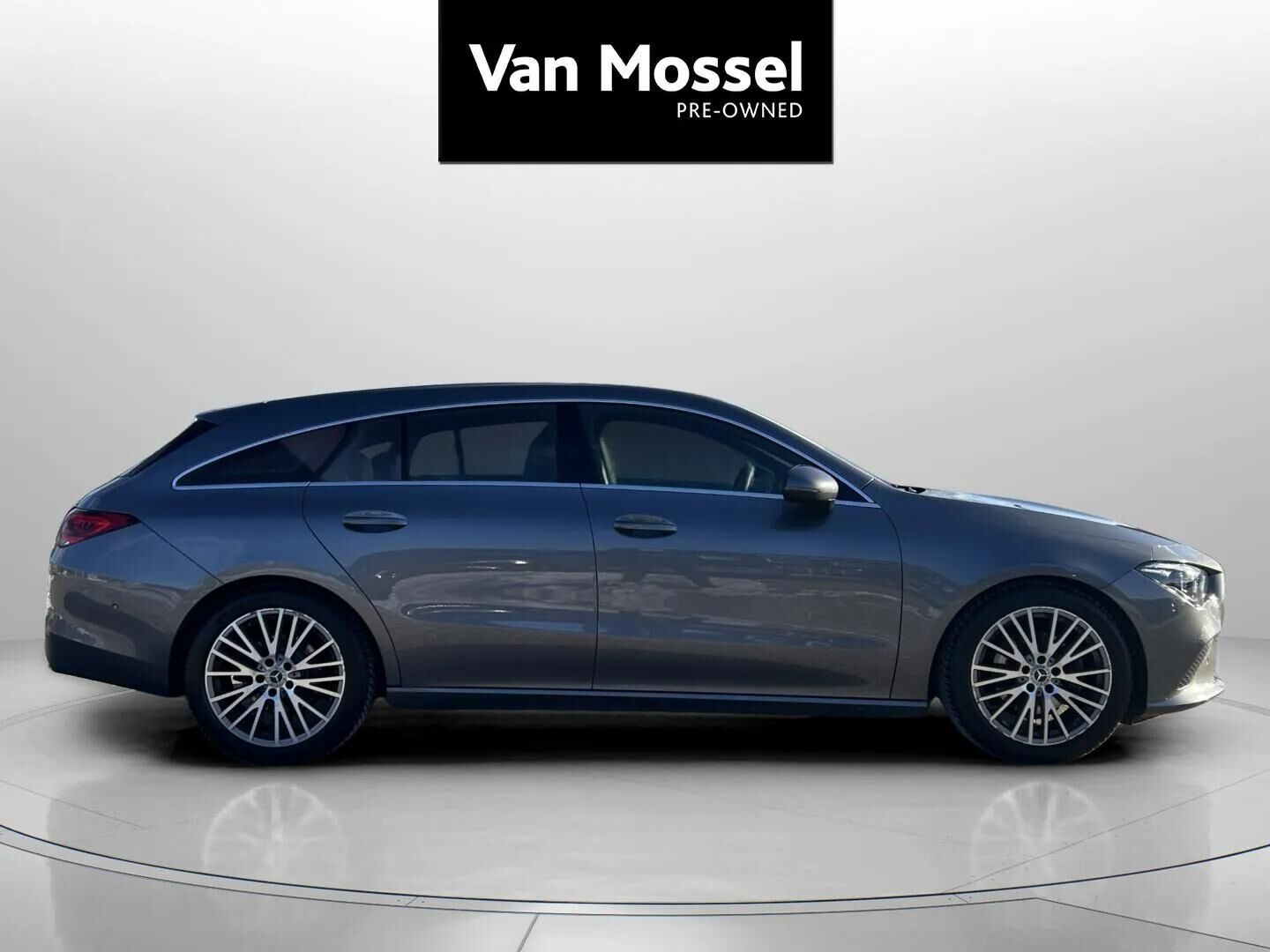 Grå Mercedes CLA200 fra 2019