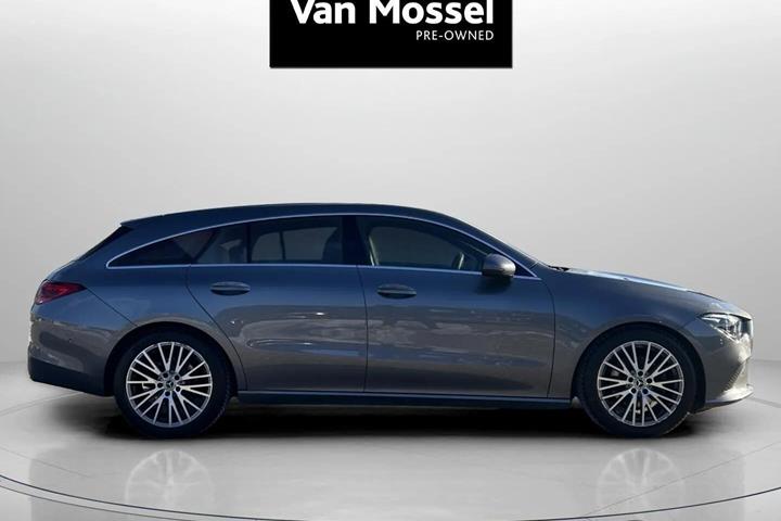 Grå Mercedes CLA200 fra 2019
