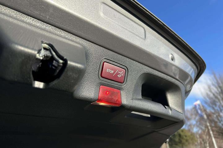 Grå Mercedes CLA200 fra 2019