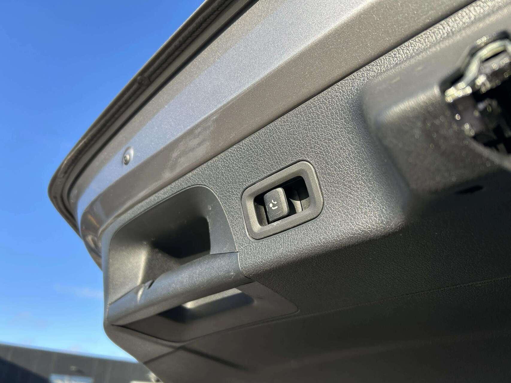 Grå Mercedes CLA200 fra 2019