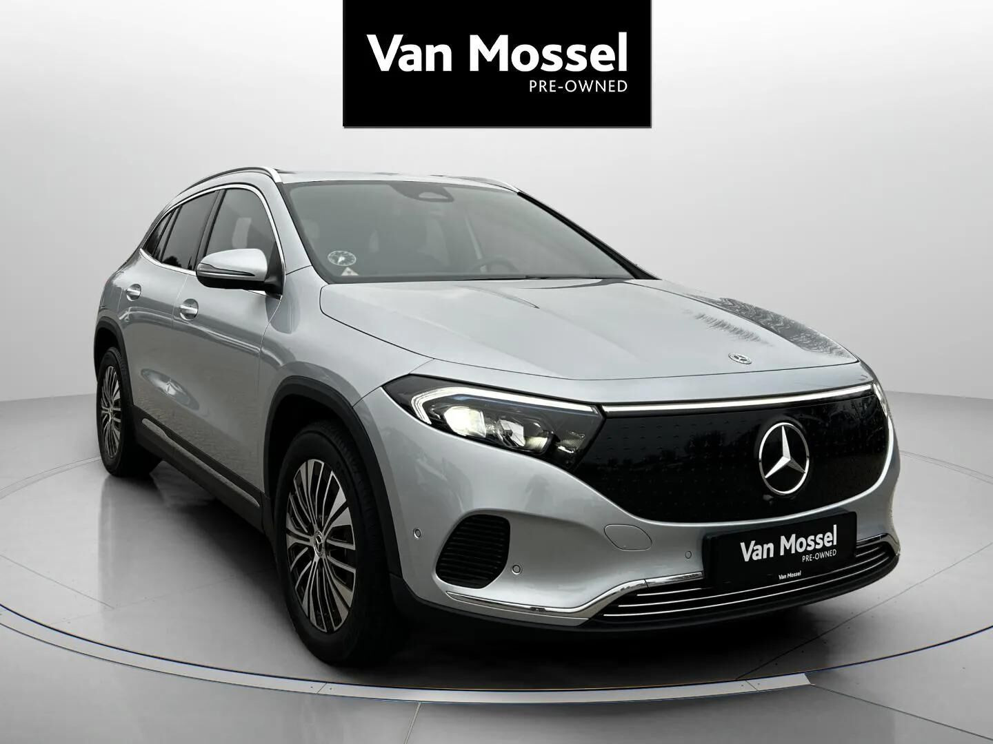Sølv Mercedes EQA 250+ fra 2024