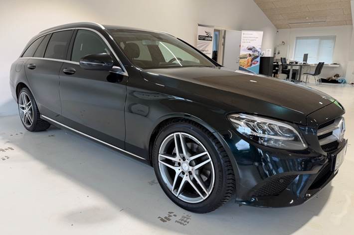 Grøn Mercedes C220 d fra 2019