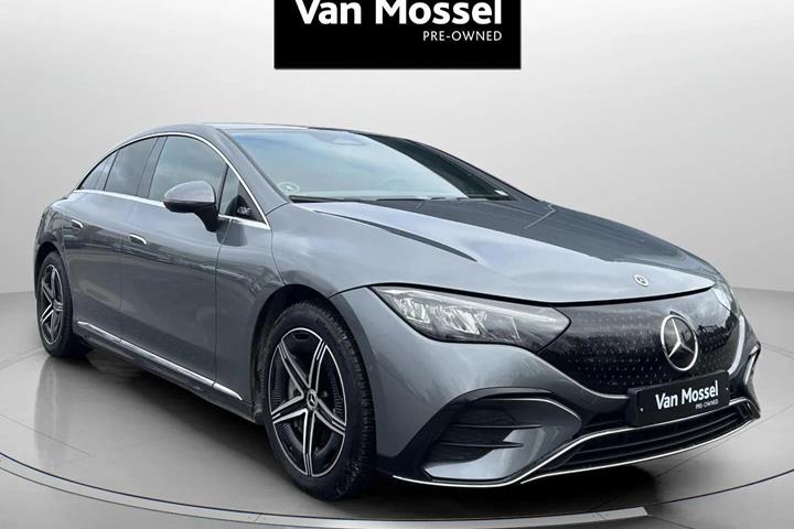 Grå Mercedes EQE 350 fra 2023