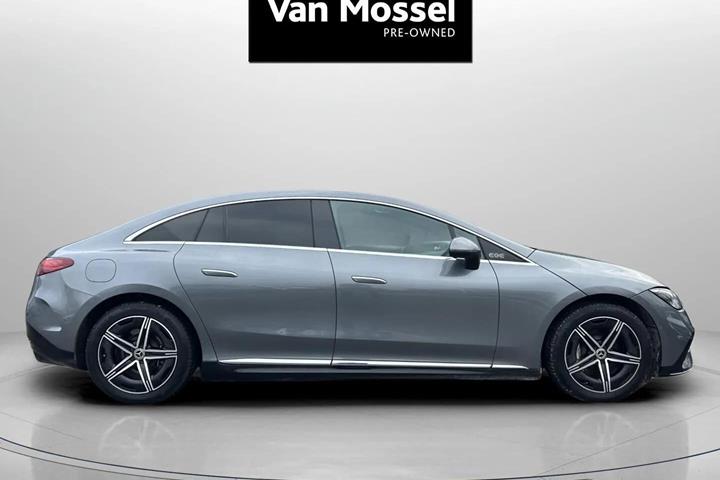 Grå Mercedes EQE 350 fra 2023