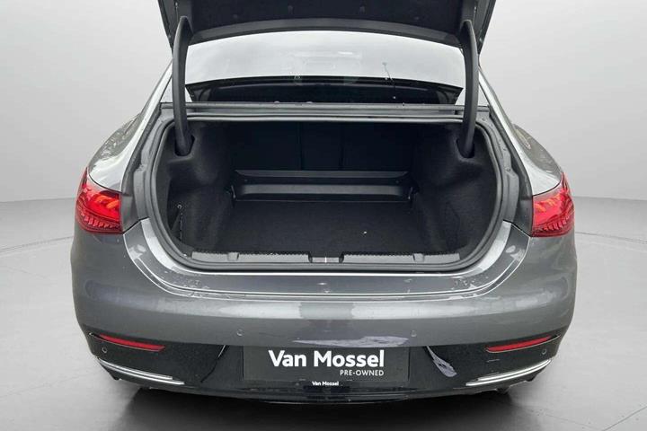 Grå Mercedes EQE 350 fra 2023