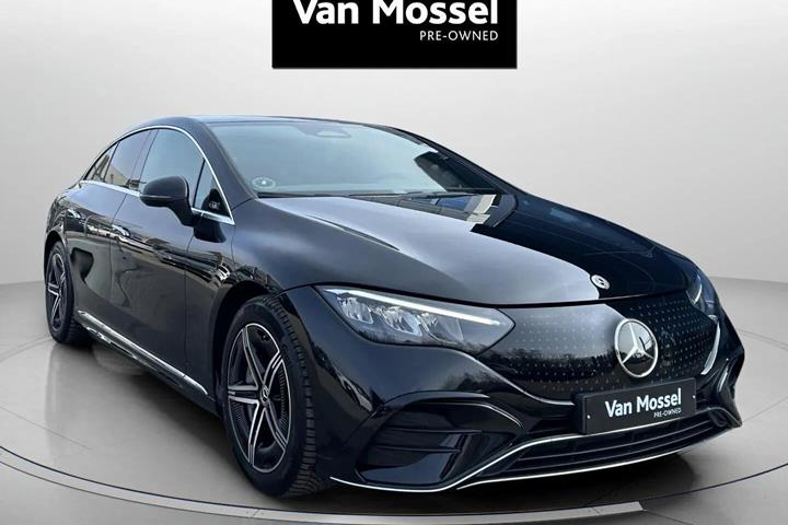 Sort Mercedes EQE 350 fra 2023