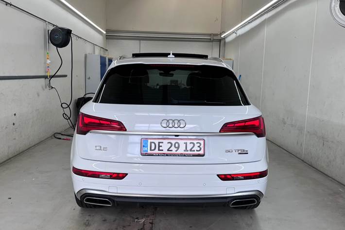 Hvid Audi Q5 fra 2022