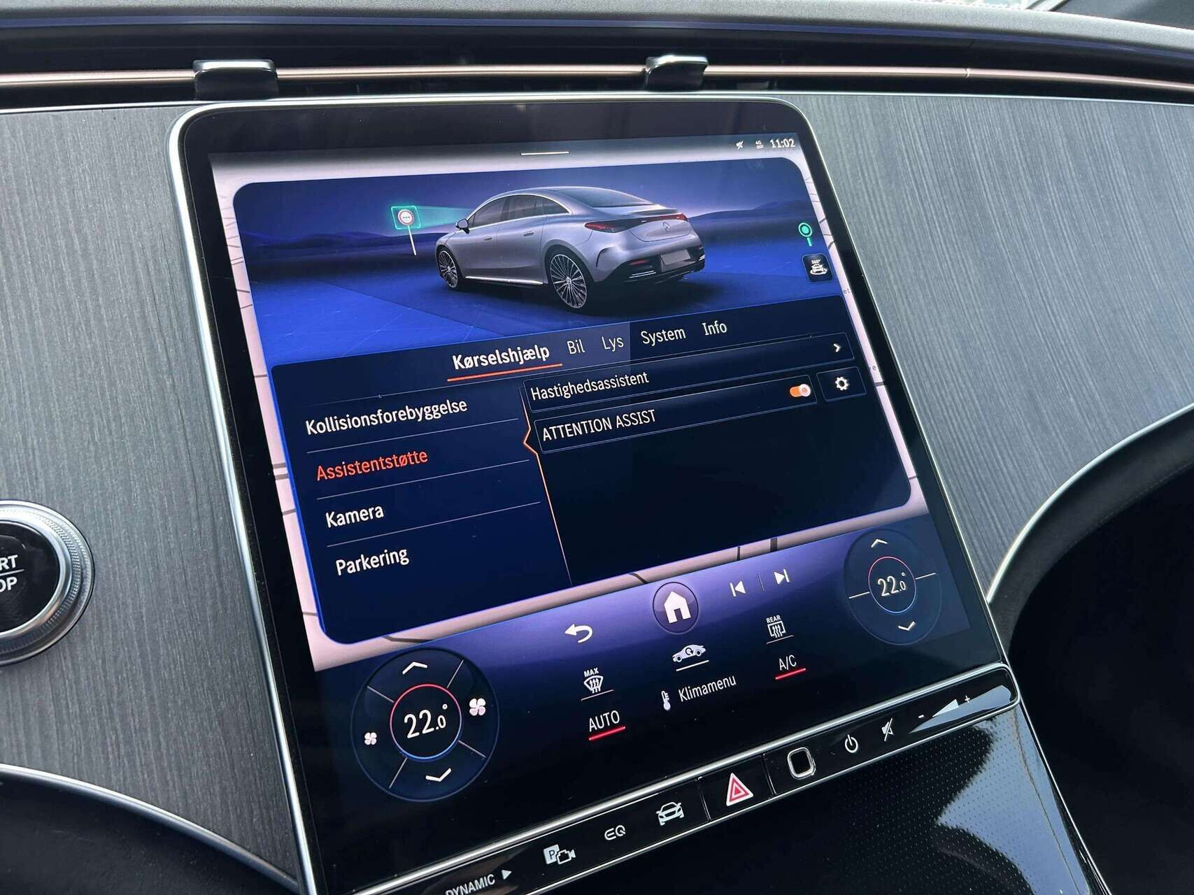 Sort Mercedes EQE350 fra 2023