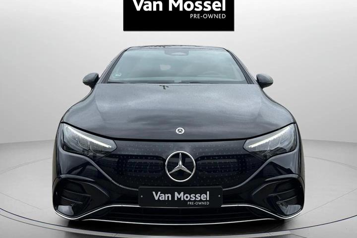 Sort Mercedes EQE 350 fra 2023