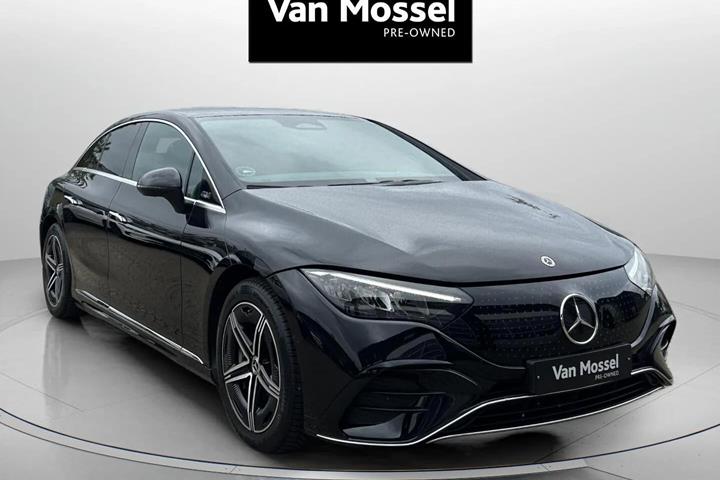 Sort Mercedes EQE 350 fra 2023