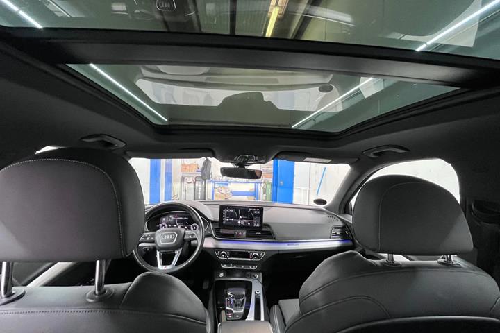 Hvid Audi Q5 fra 2022