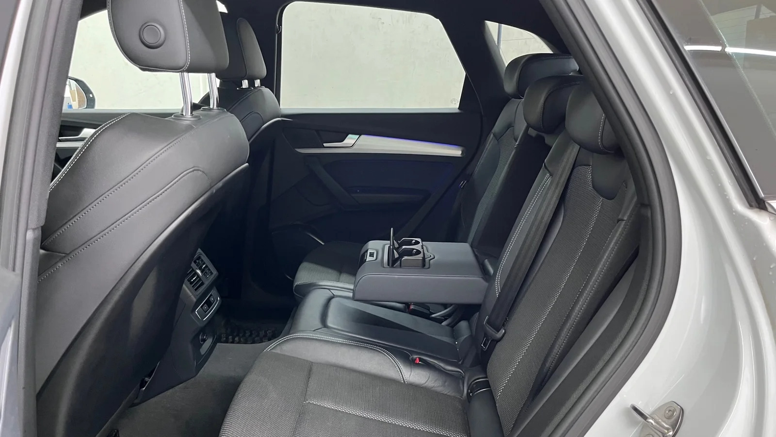 Hvid Audi Q5 fra 2022