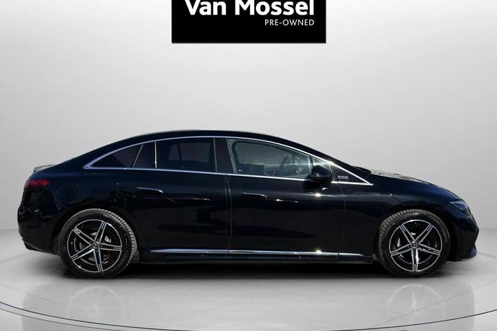 Sort Mercedes EQE 350 fra 2023