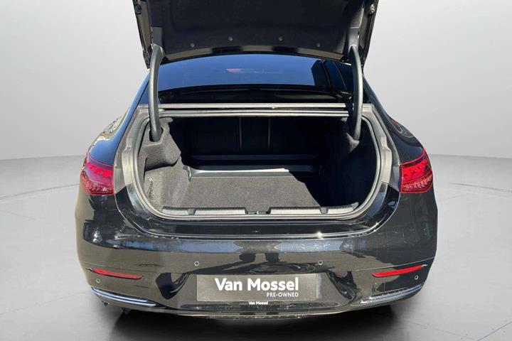 Sort Mercedes EQE 350 fra 2023