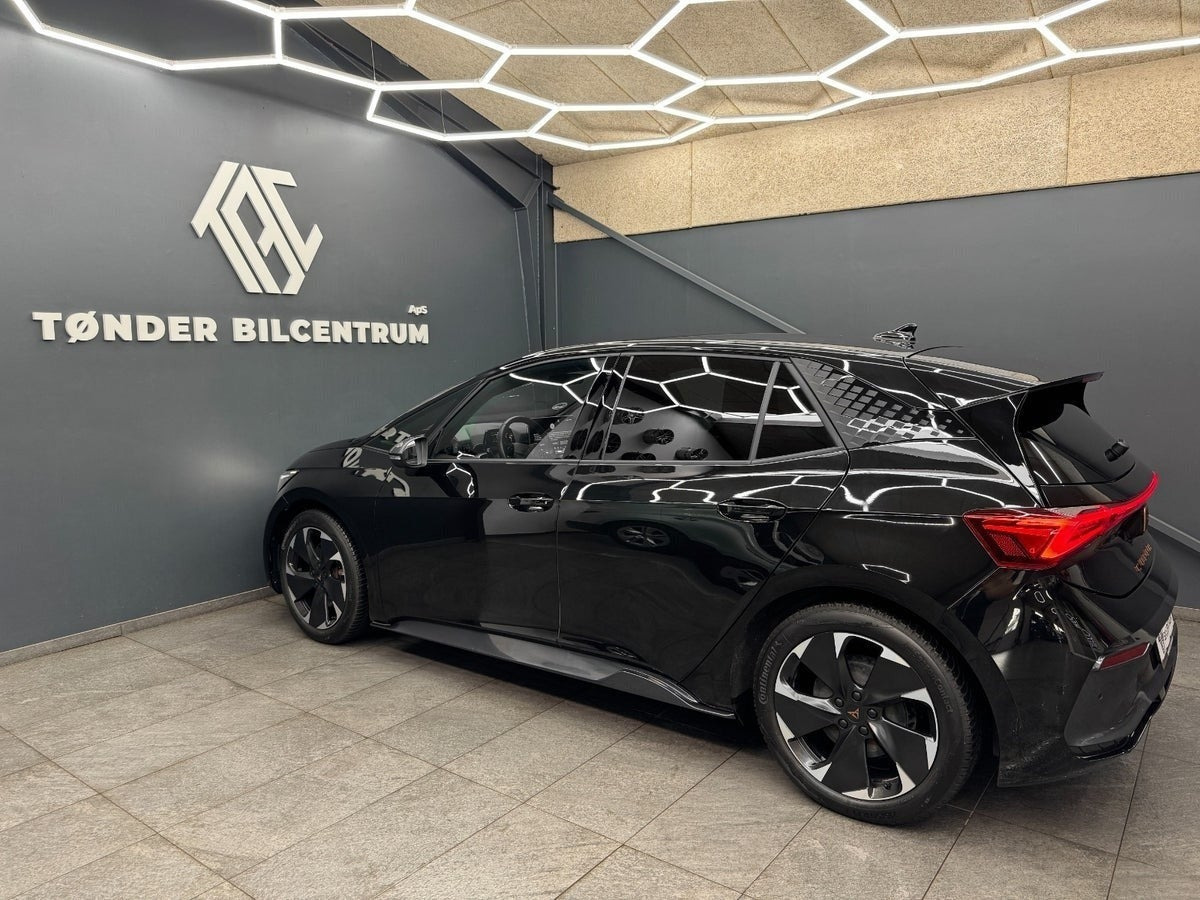 Sort Cupra Born fra 2026