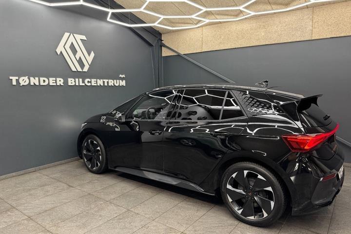 Sort Cupra Born fra 2026