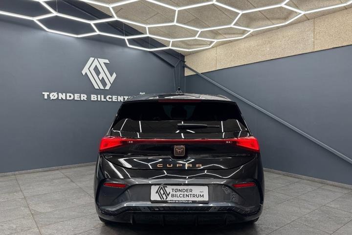 Sort Cupra Born fra 2026