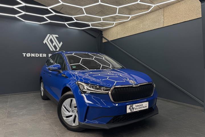 Blå Skoda Enyaq fra 2023