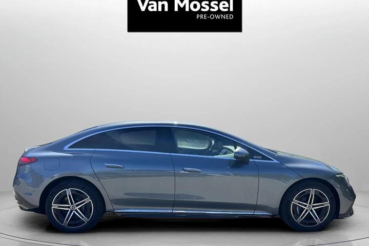 Grå Mercedes EQE 350+ fra 2022