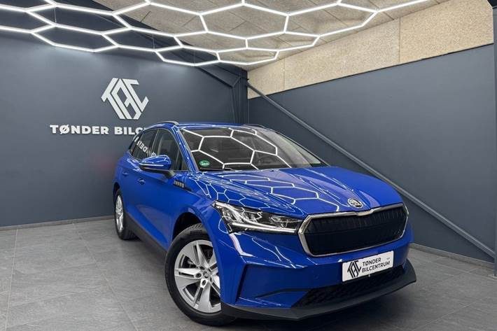 Blå Skoda Enyaq fra 2023