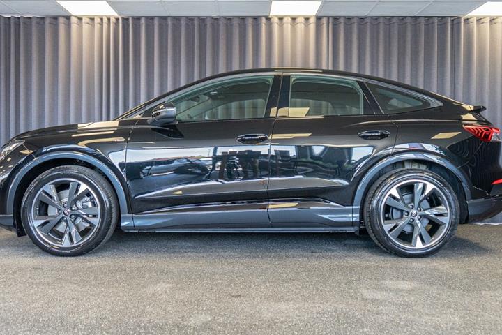 Sort Audi Q4 e-tron fra 2026
