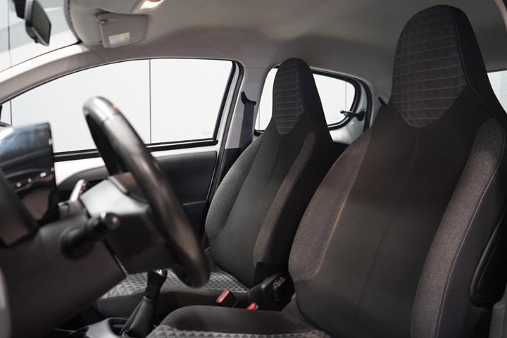 Hvid Peugeot 108 fra 2020
