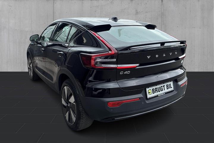 Sort Volvo C40 fra 2023