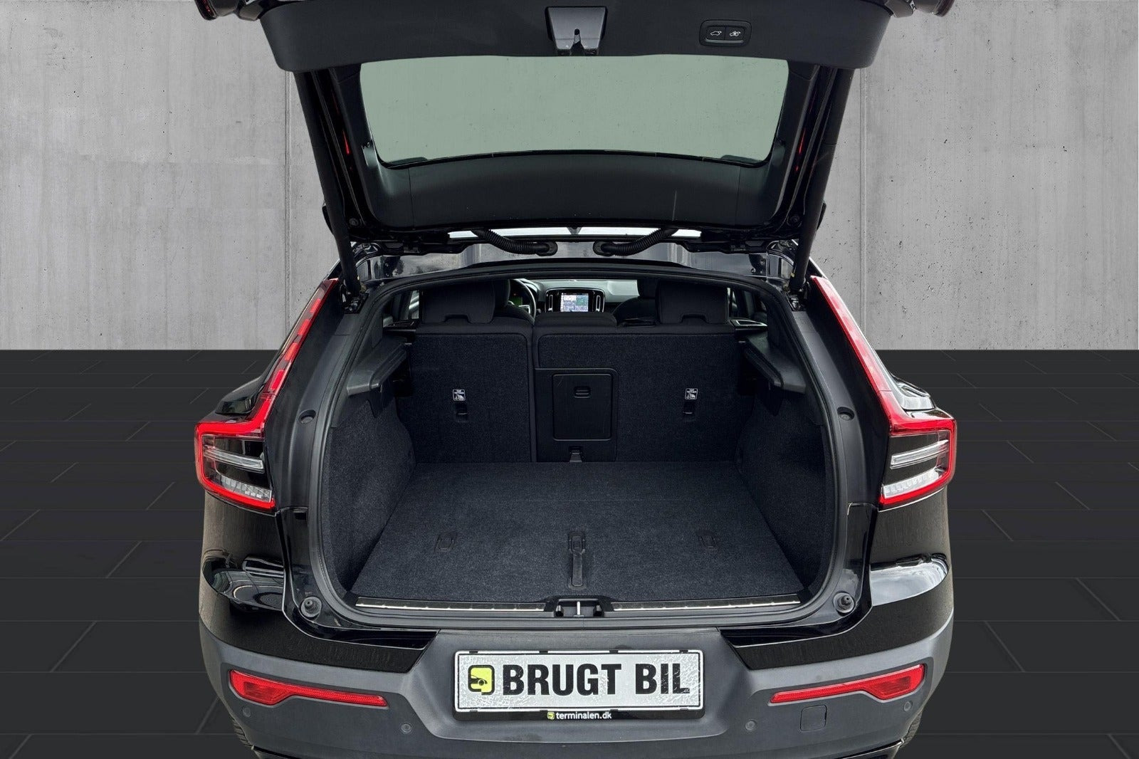 Sort Volvo C40 fra 2023