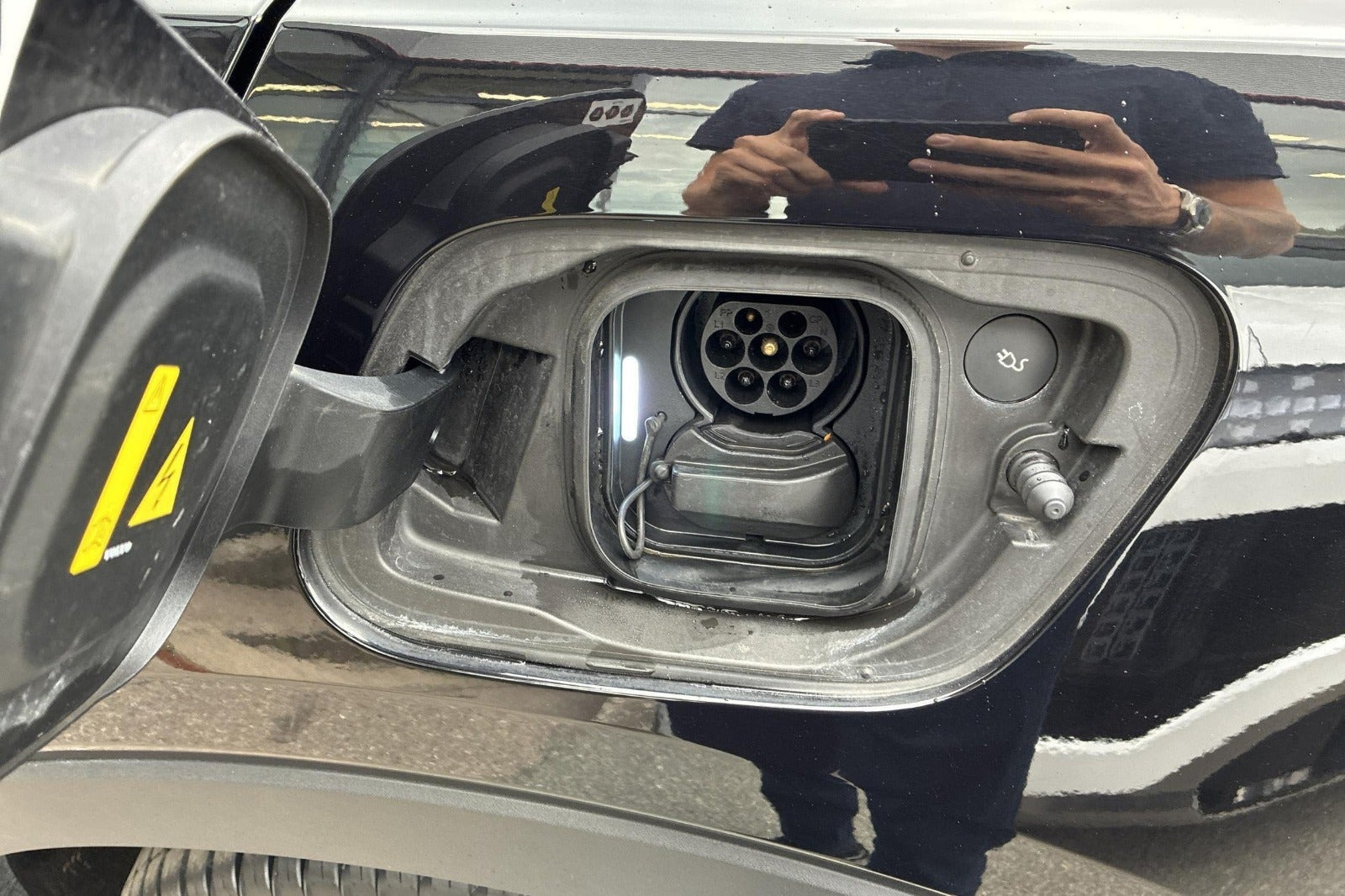 Sort Volvo C40 fra 2023